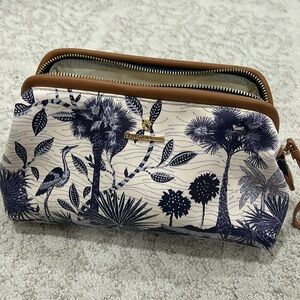Spartina 449 makeup bag